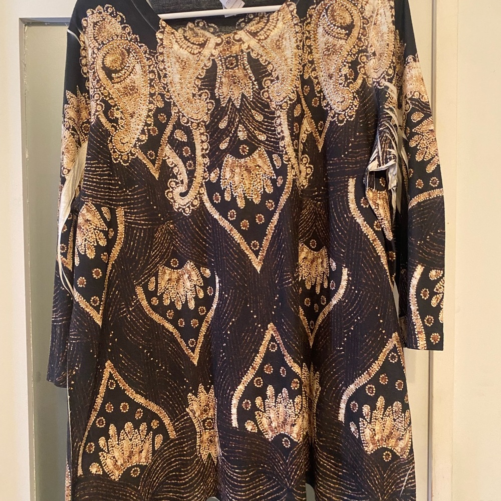 Chico's Black and Gold Graphic 3/4 Sleeve Blouse